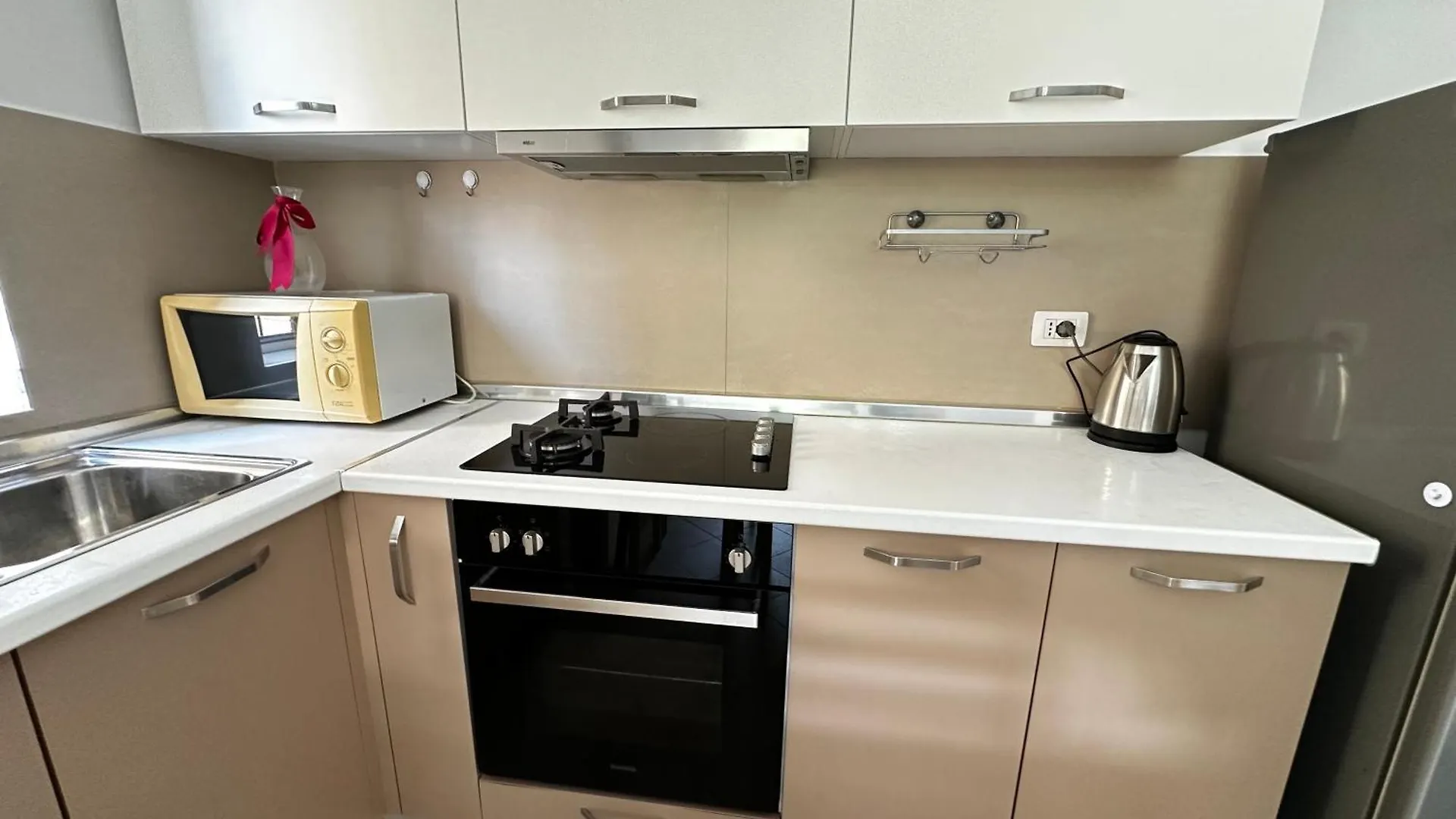 Drions Apartment. 3 Bedroom Tirana