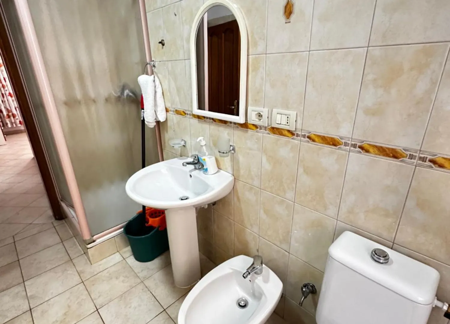 Drions Apartment. 3 Bedroom Tirana 0*,